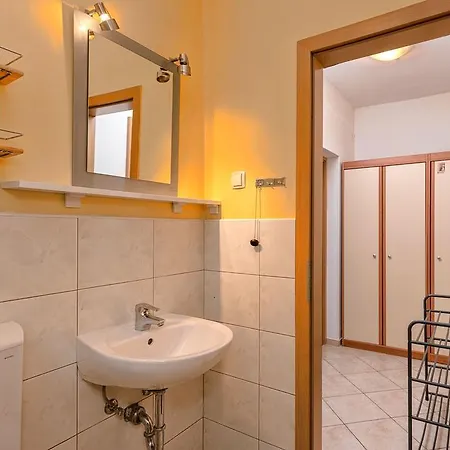 Apartment Dora 12 Jelsa (Hvar)