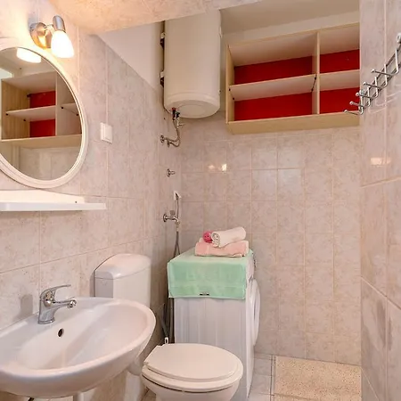 Apartamento Dora 12