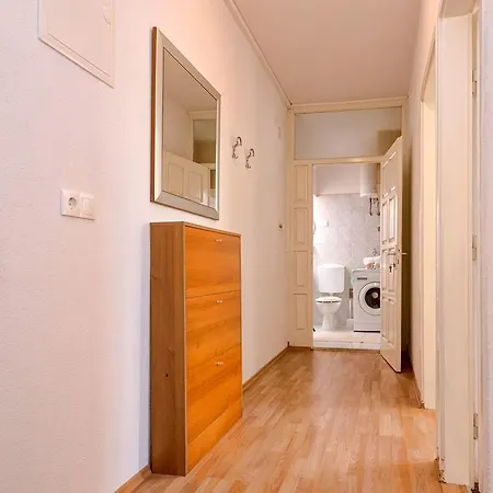 Dora 12 Apartamento *